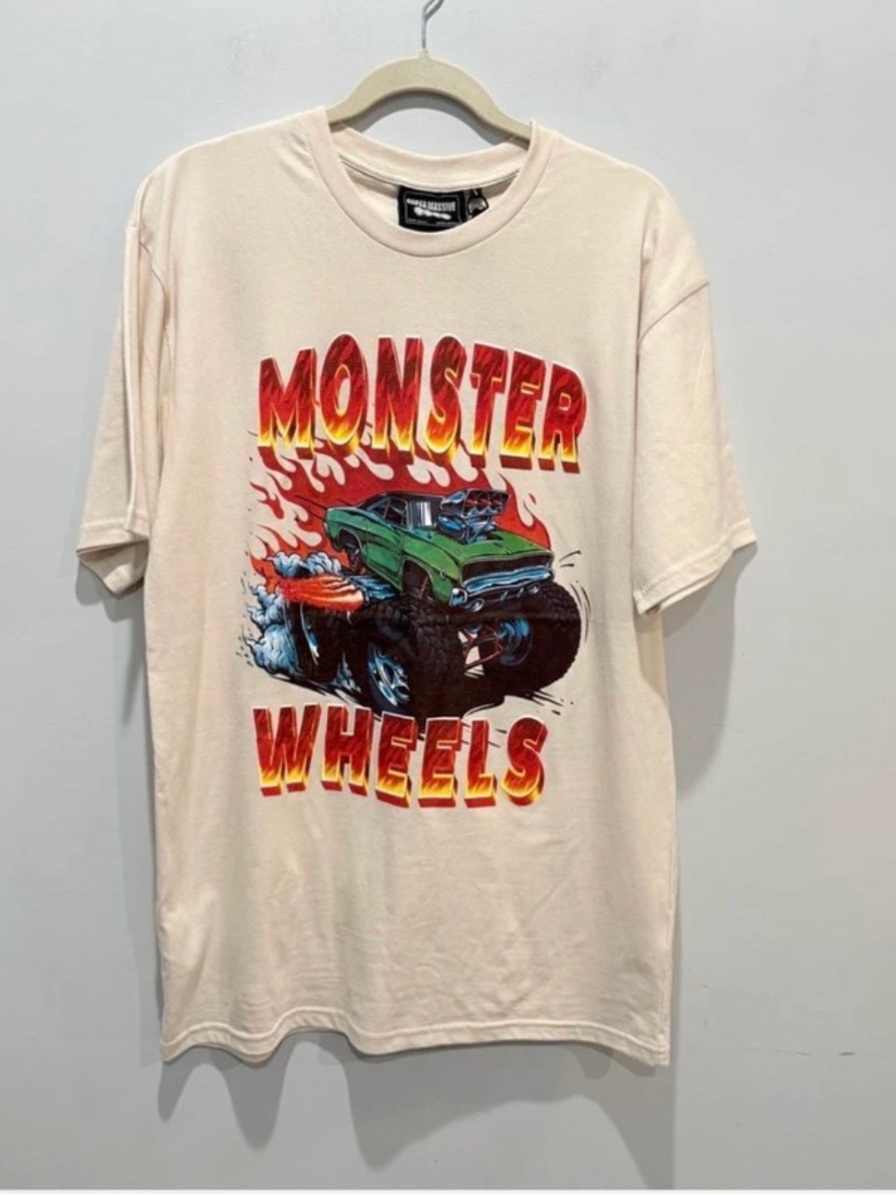 Supper massive men's Monster Wheels Graphic Tee size L